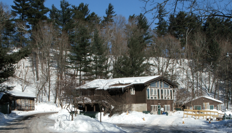 Thom Storm Chalet