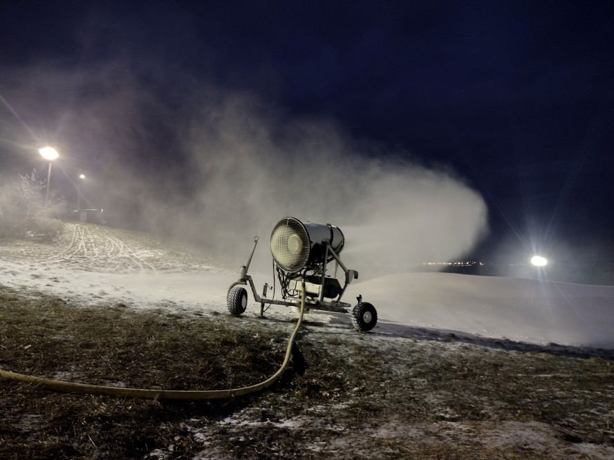 Spirit Mountain snow gun, Nov. 28, 2023. Credit: John Ramos