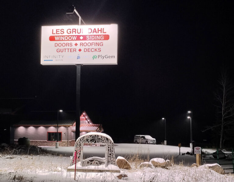 Les Grumdahl at Night