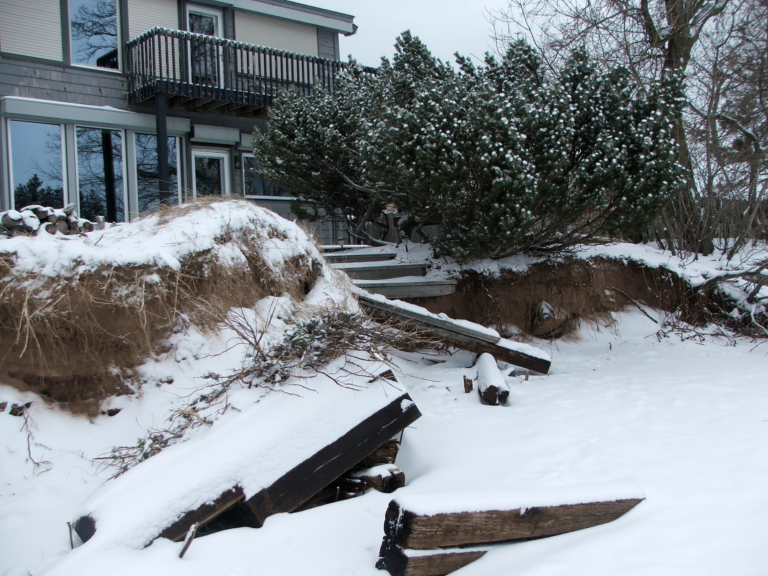 Officials, citizens focus on Park Point erosion